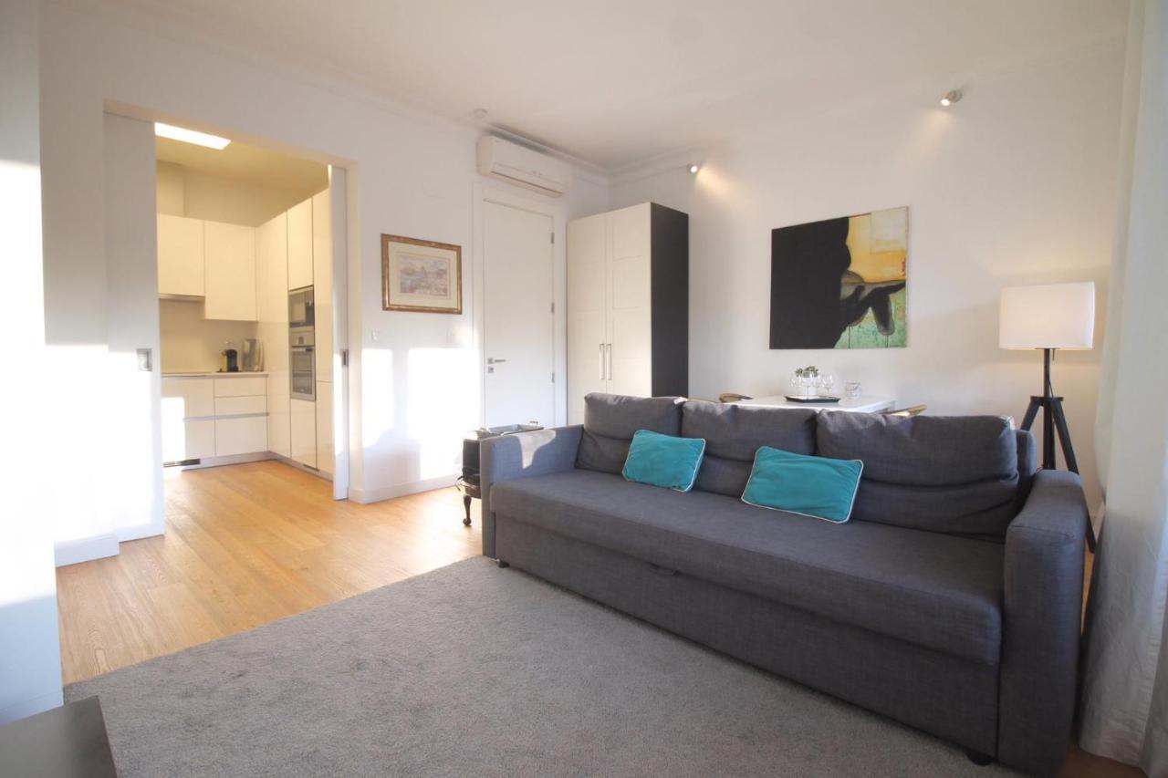 Center Garden Luxury Apartment